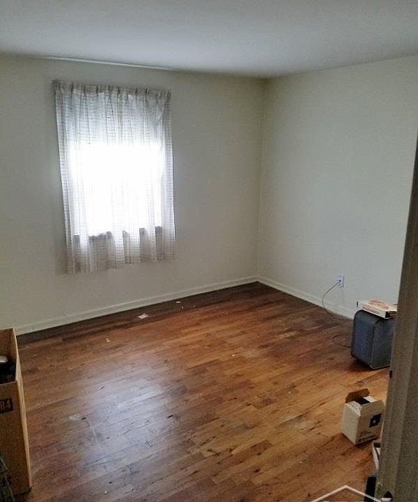 2nd image of 2730 Ohio St