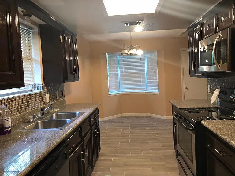 323 Kingsport St — Photo 11