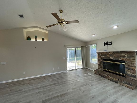 2nd image of 140 Treasure Palm Dr