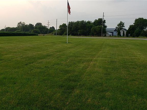 3rd image of 4169 W Us Highway 136