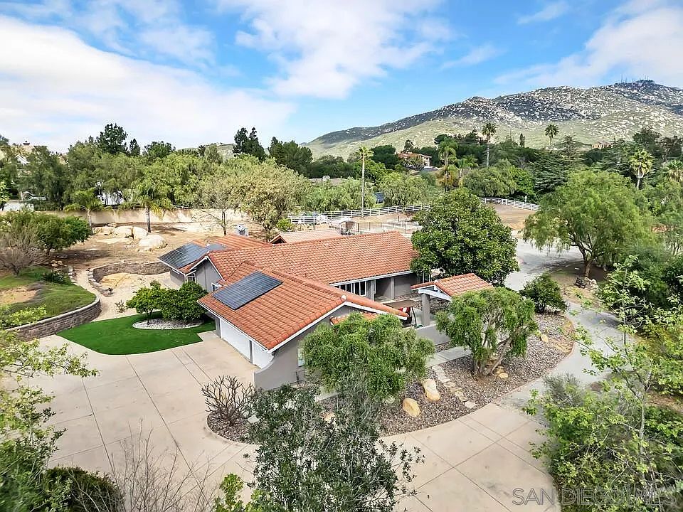 1st image of 14930 Eastvale Rd