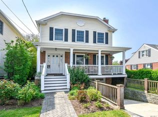 14 Henderson Ave, Port Washington, NY 11050