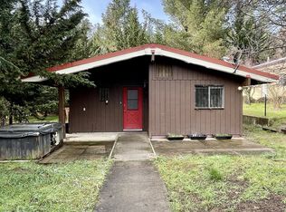 1740 Riverside Dr, Myrtle Creek, OR 97457