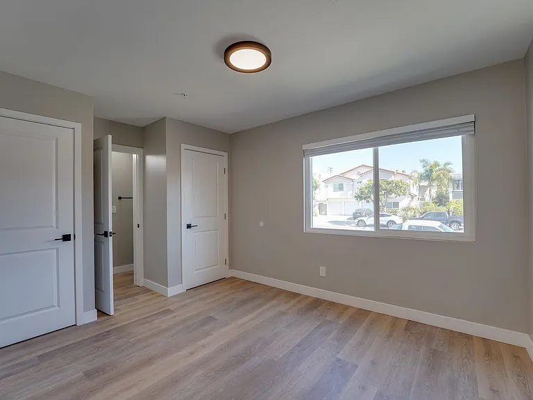 Duplet at Hillcrest | Modern Studio, 1 & 3 Bedroom Apartments — Photo 37