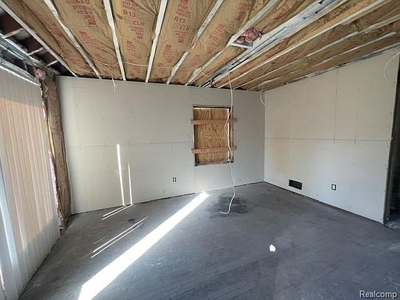 4th image of 7550 Rutland St