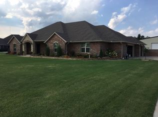 2109 NE 18th St, Moore, OK 73160