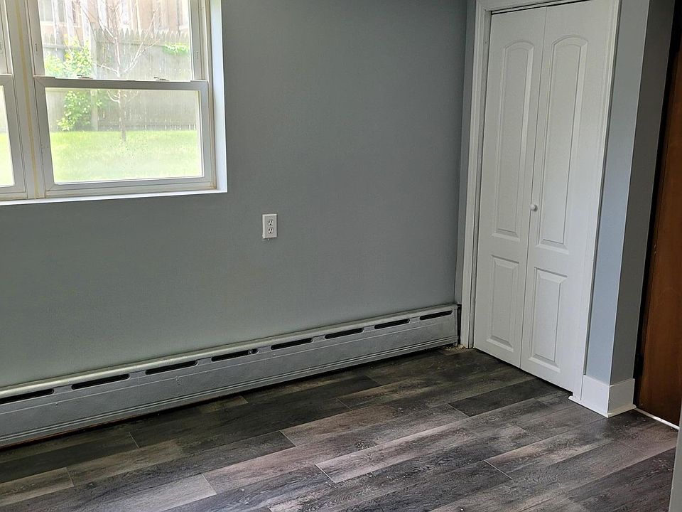 Living space/bedroom and closet