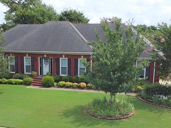 2nd image of 110 Redcliffe Dr