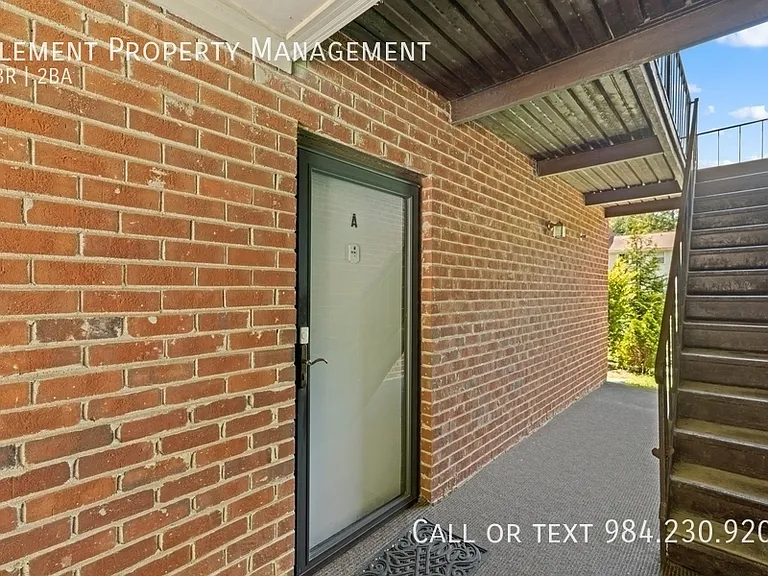 1208 Manassas Ct #A — Photo 3