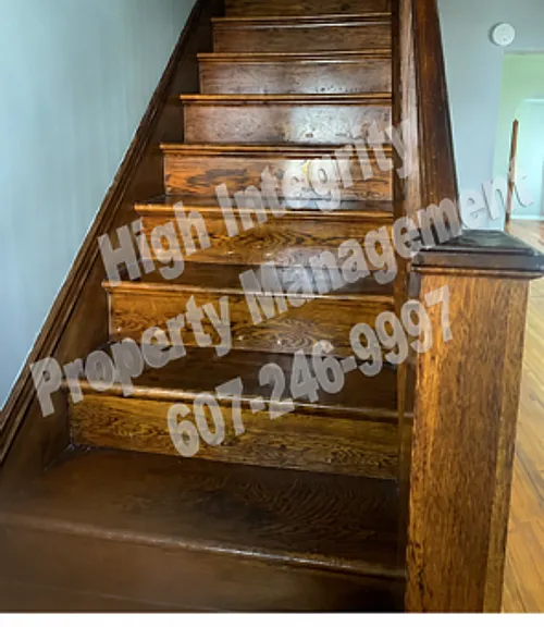 917 Davis St — Photo 3