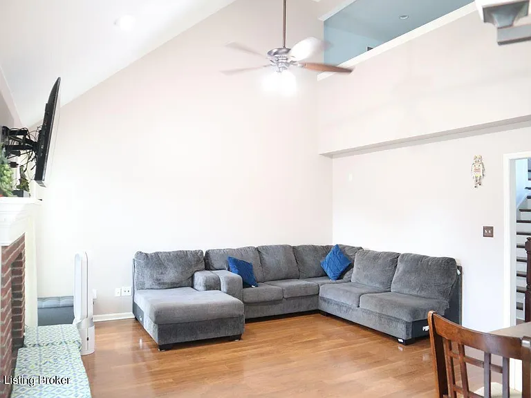 10129 Spring Gate Dr — Photo 8