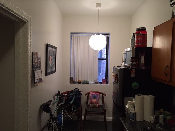 4th image of 5427 Santa Monica Blvd