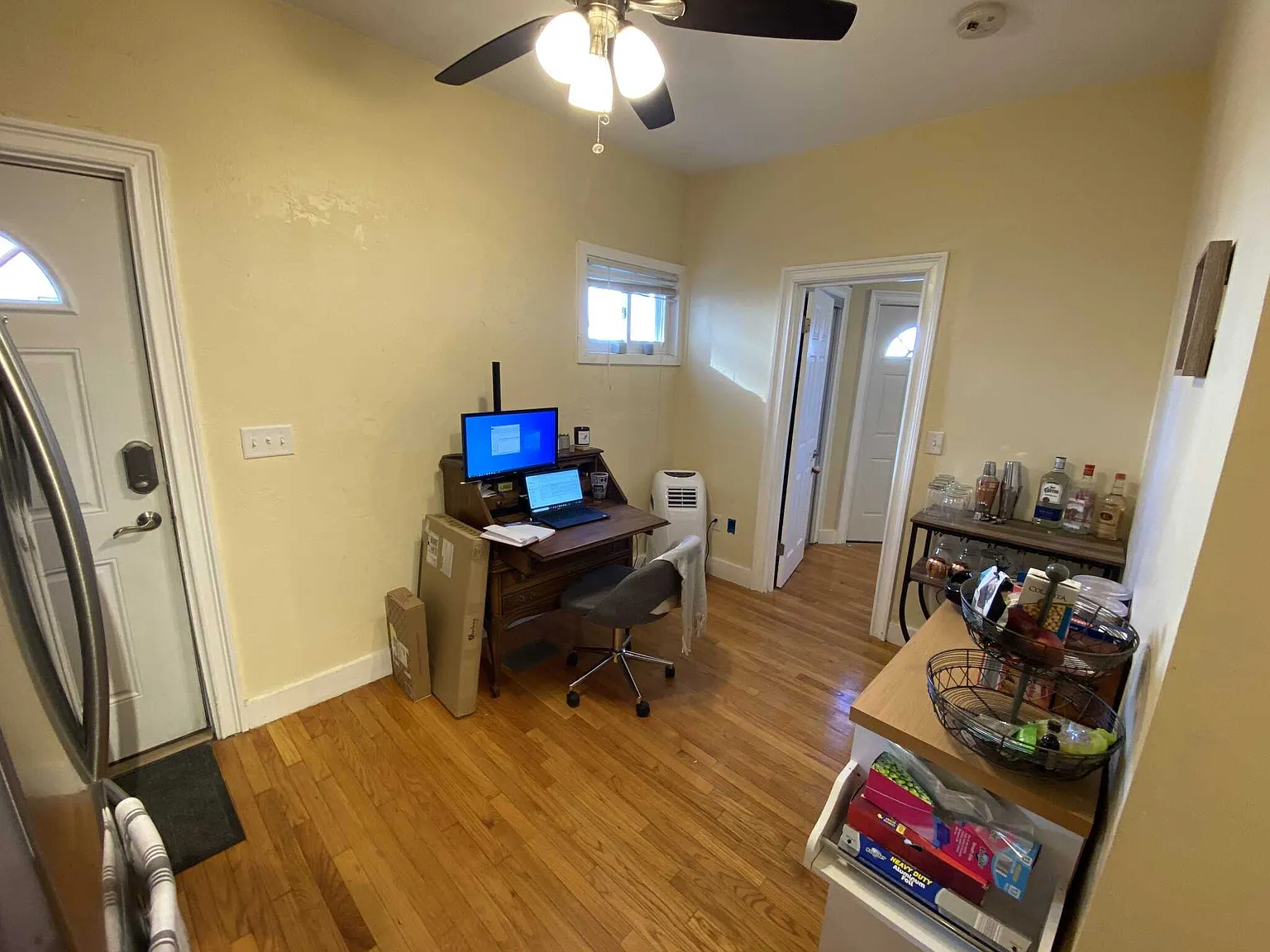 Studio, $2,450 — Photo 1