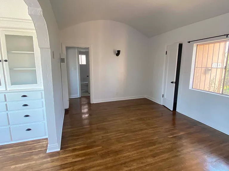 1134 N Evergreen Ave — Photo 10
