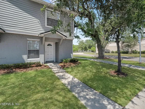 8400 MCGIRTS VILLAGE Lane, Jacksonville, FL 32210