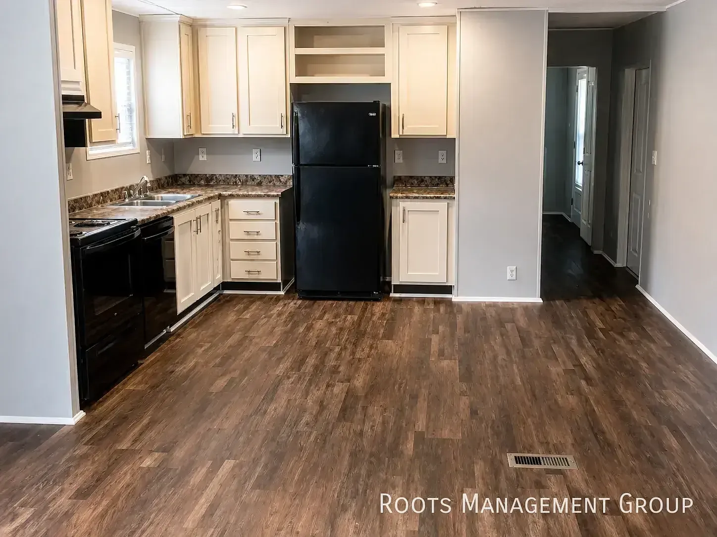 3315 Sylvester Hwy — Photo 3