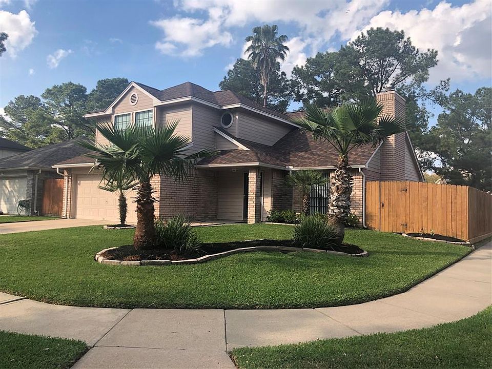 1st image of 16410 Chimneystone Dr