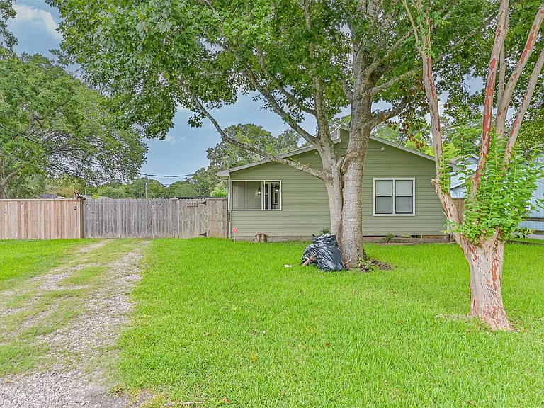 5220 Krueger Dr — Photo 5