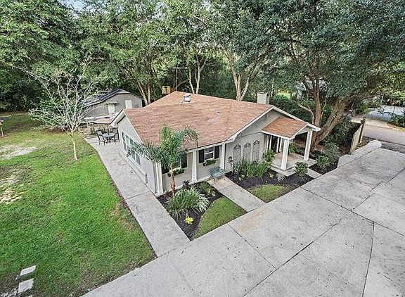 2nd image of 39600 Cedar Ln