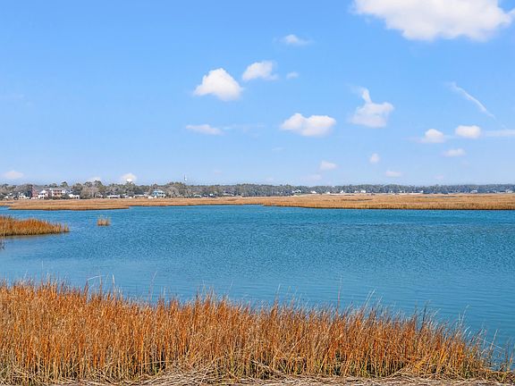 4th image of 401 36th Ave. N