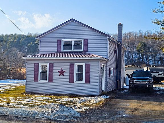 2nd image of 1107 Main St