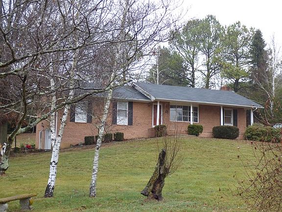 2nd image of 390 Fairway Ln