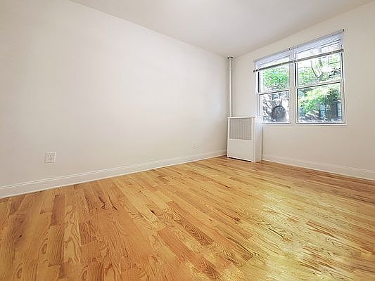 2nd image of 508 W 167th St #1B