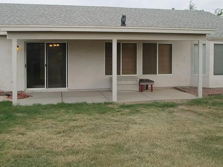 1370 E Cactus Bloom Way — Photo 3