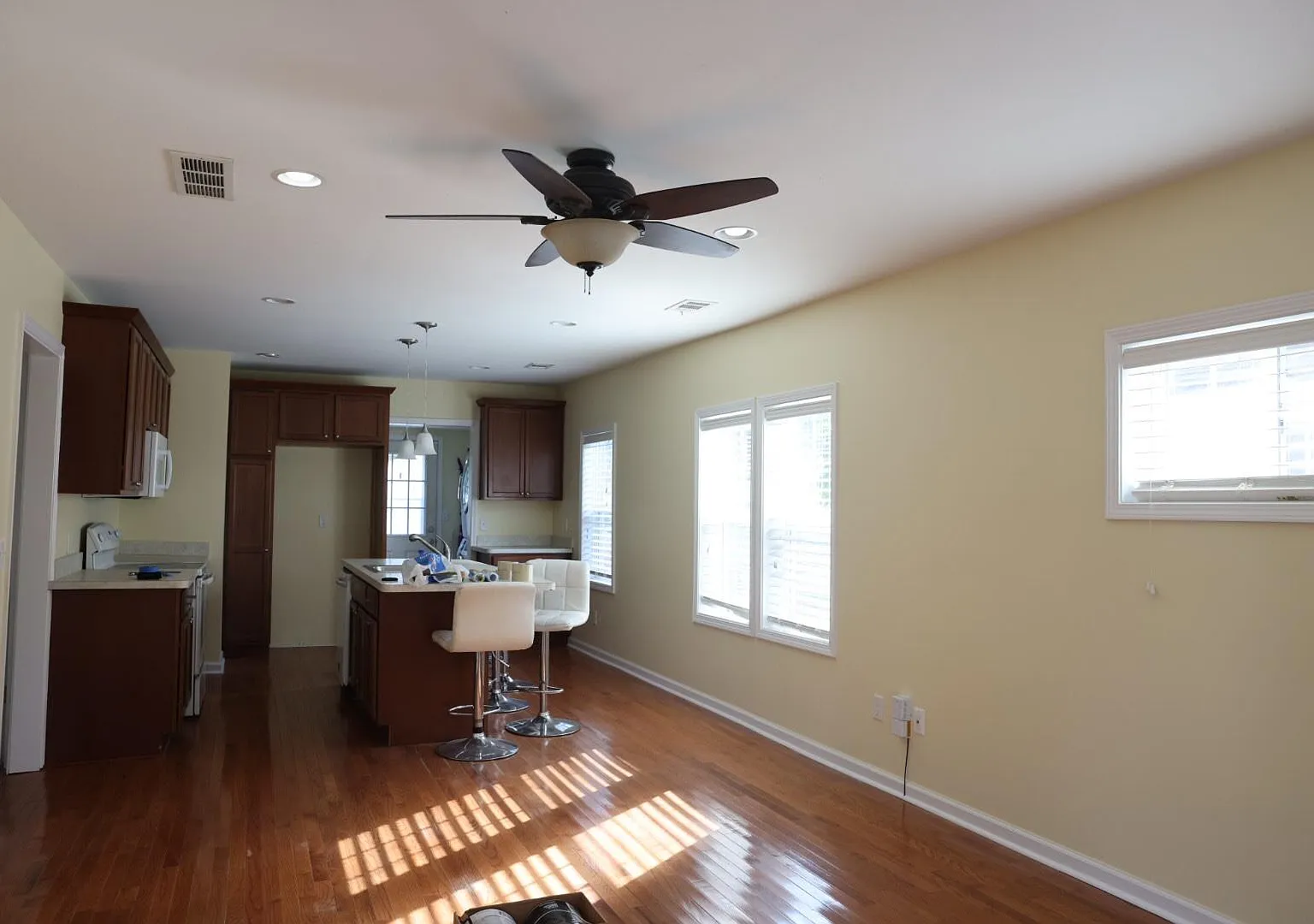 23448 Hoover Ave — Photo 3