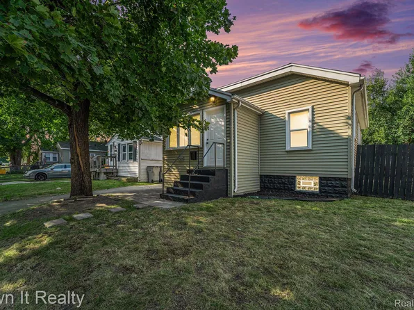 1505 E Muir Ave, Hazel Park, MI 48030