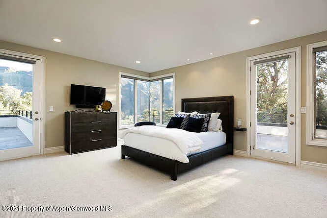 571 Booth Ln — Photo 43