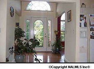 4th image of 651 Skyhaven Dr