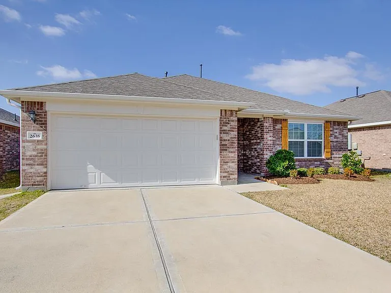 2635 Silky Ct — Photo 2