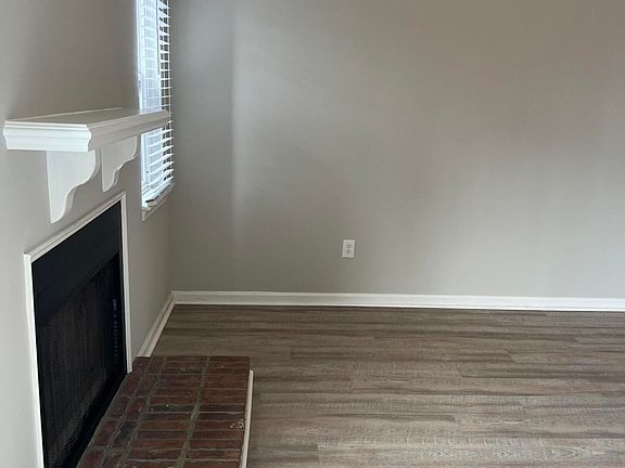 5th image of 4128 Bridge Ct #B