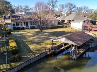 150 Guadalupe Dr, Mabank, TX 75156