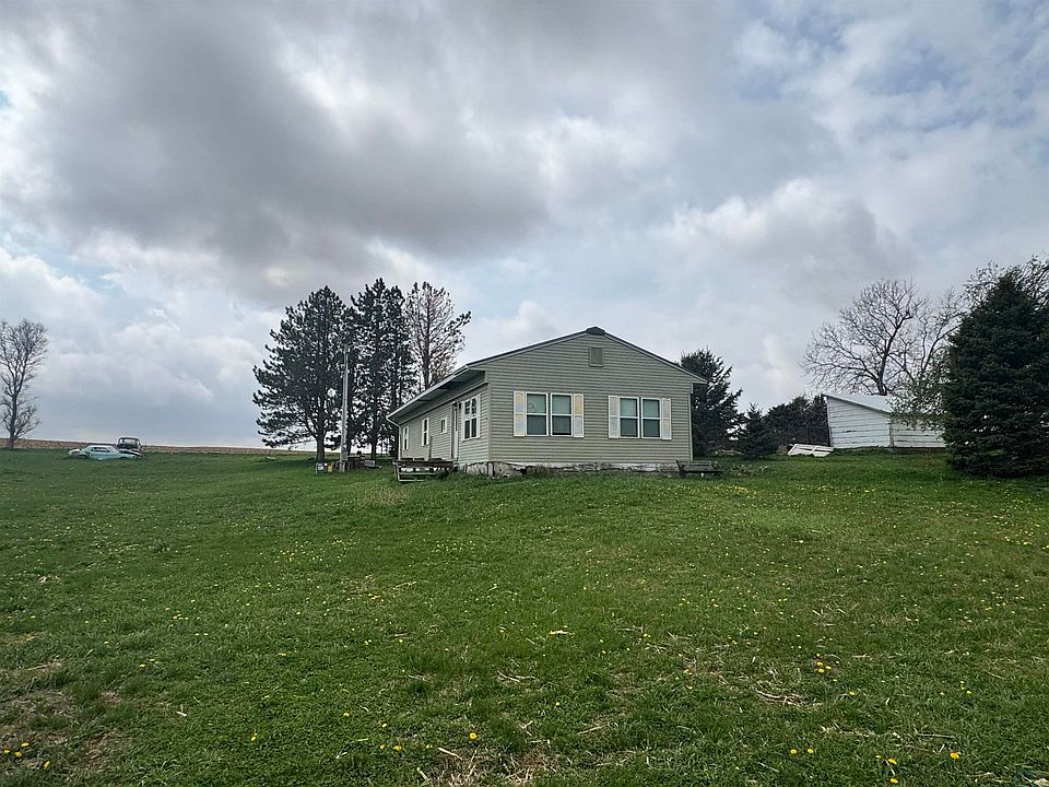 1st image of 3286 170th St