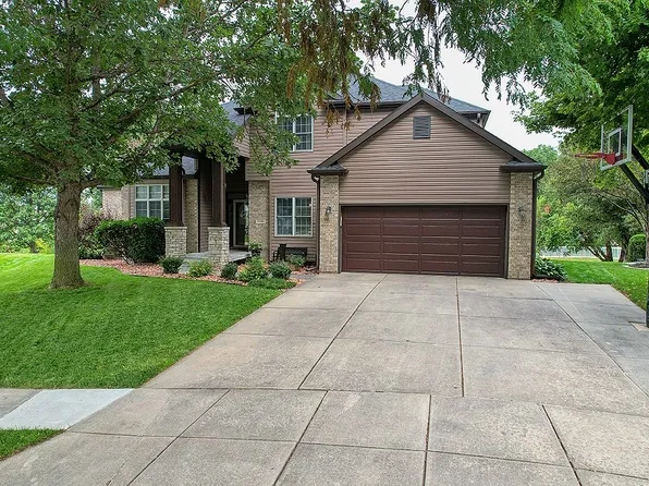 4200 Plum Creek Cir, Lincoln, NE 68516