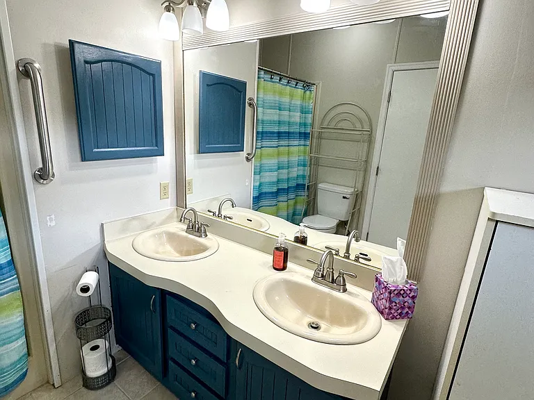 419 Quartermaster Ct — Photo 32