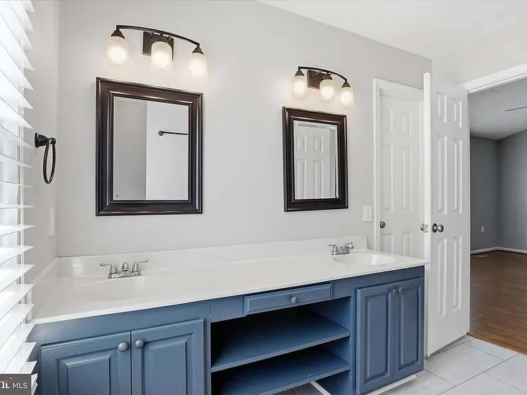 423 Foxridge Dr SW — Photo 28