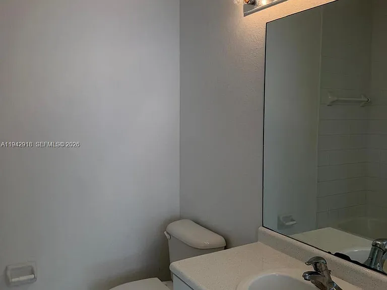 2637 SE 16th Ter #207 — Photo 7