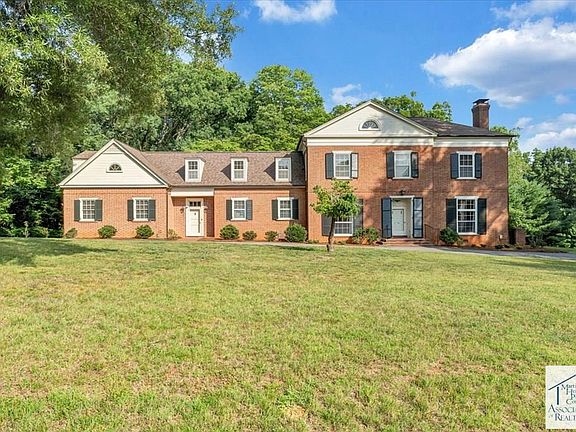 3rd image of 1119 Knollwood Pl