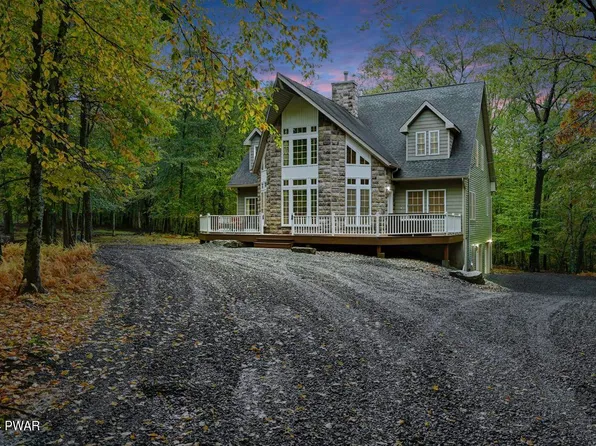 238 Powderhorn Dr, Lackawaxen, PA 18435