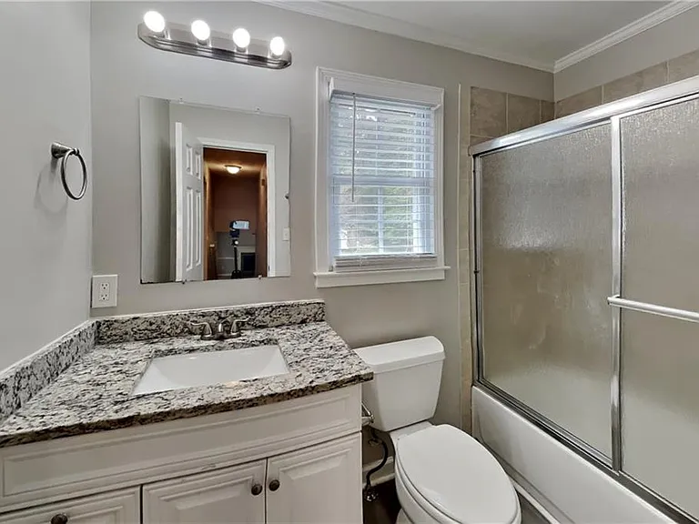 1746 Charrington Way — Photo 14