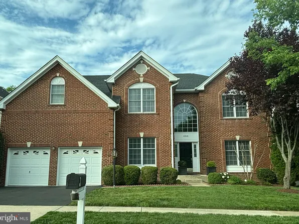42518 Lewiston Dr, Chantilly, VA 20152