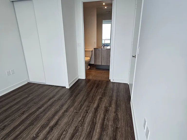 448 Burnhamthorpe Rd W #4201 — Photo 15