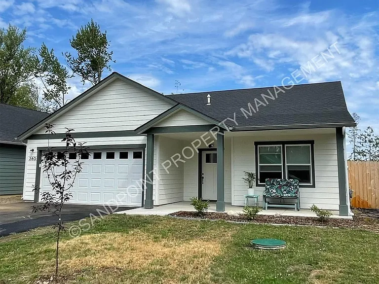280 Jasper Loop — Photo 1