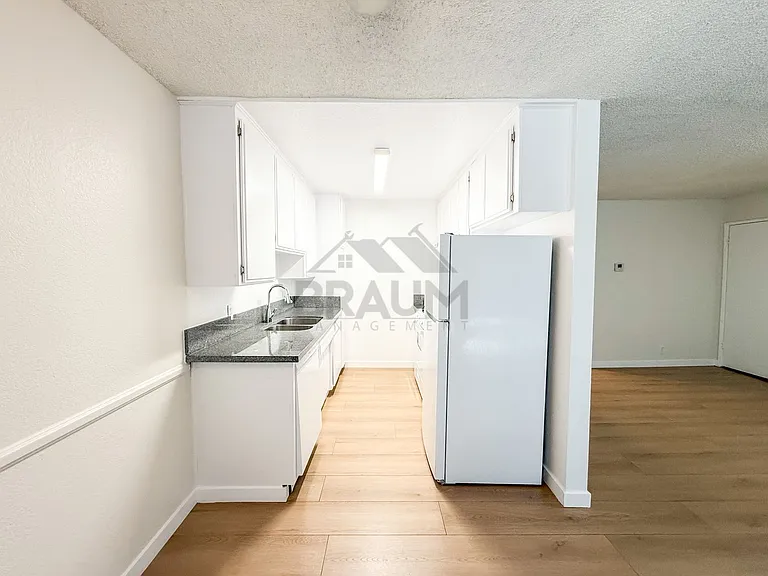 11007 Hartsook St #112 — Photo 11