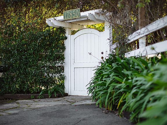 2nd image of 17850 Carriger Road