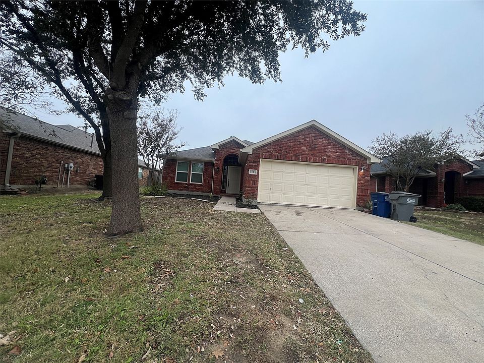 1st image of 1023 Halifax Ln