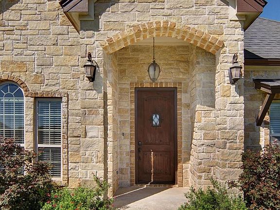 4th image of 118 Oakwood Creek Ln